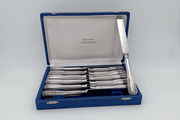 tuile-menagere-couteaux-en-argent-boulenger club pour dames communautaire